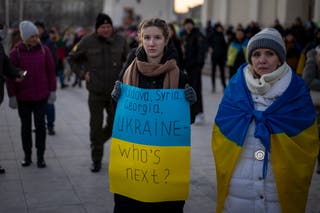 Les habitants de Virnius montrent une solidarité avec l'Ukraine à l'occasion du 3e anniversaire de la guerre russe avec l'Ukraine